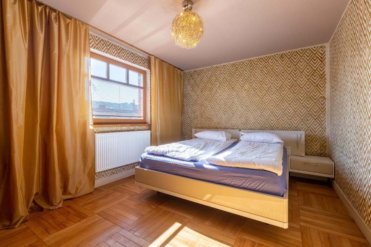 Patek Premium Apartments - Airport Lawica & Mtp & Car Races & International Trade Fairs Skórzewo Екстериор снимка
