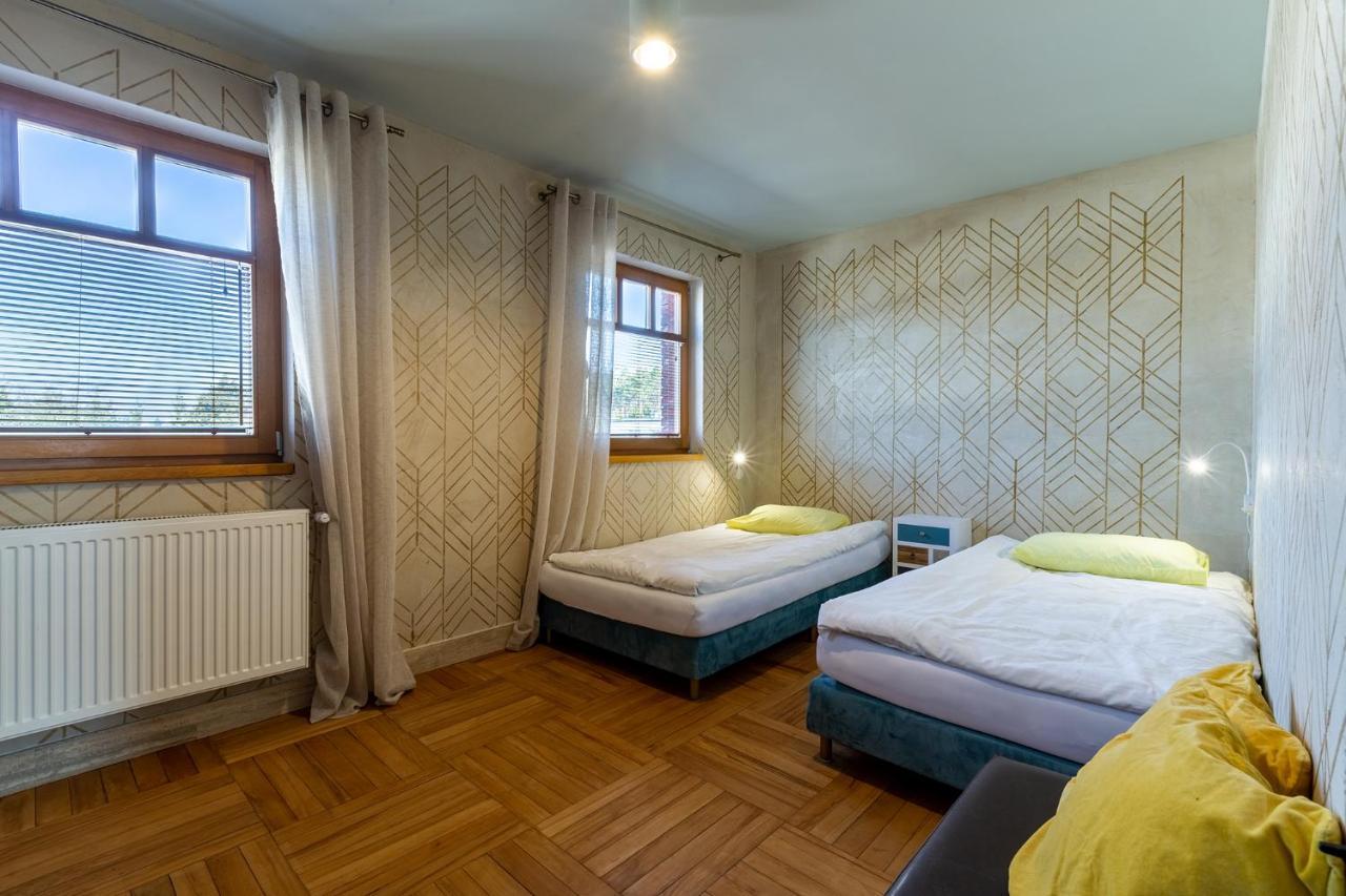 Patek Premium Apartments - Airport Lawica & Mtp & Car Races & International Trade Fairs Skórzewo Екстериор снимка
